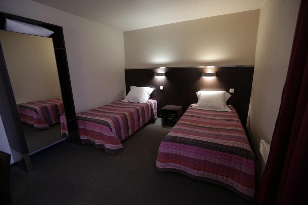 Hotel Au Petit Caporal Maisons-Alfort Luaran gambar