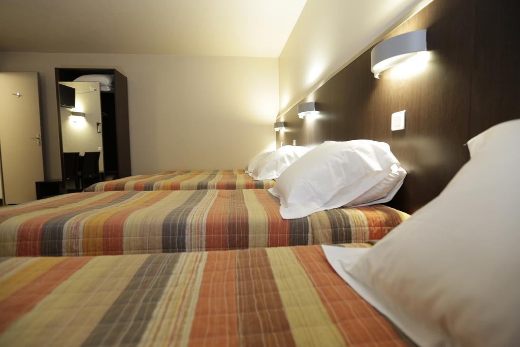 Hotel Au Petit Caporal Maisons-Alfort Bilik gambar