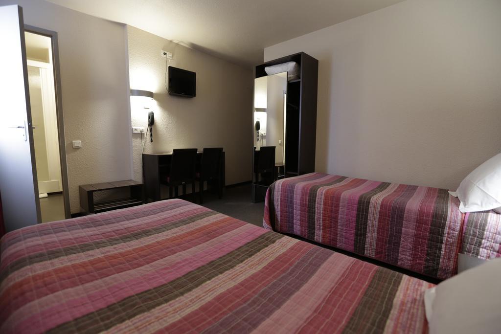 Hotel Au Petit Caporal Maisons-Alfort Luaran gambar