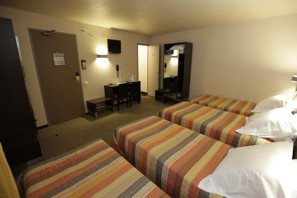 Hotel Au Petit Caporal Maisons-Alfort Bilik gambar