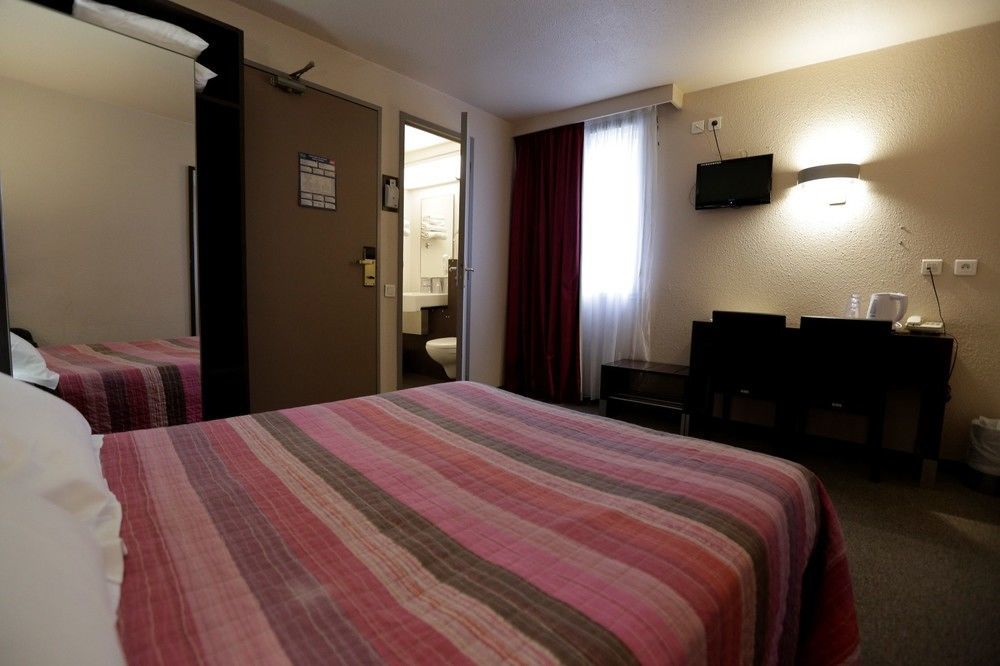 Hotel Au Petit Caporal Maisons-Alfort Luaran gambar